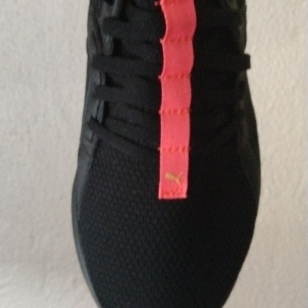 Sneakers - Picture 8 of 8
